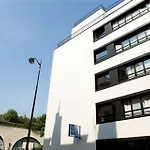 Adagio Access Bastille Aparthotel